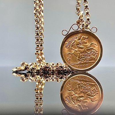 Lot 748 - A 1907 half sovereign 9ct mounted pendant, on...