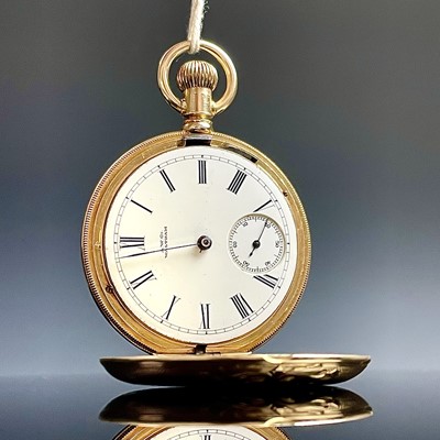 Lot 970 - A good 18ct gold Waltham full hunter crown...