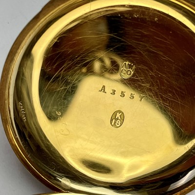 Lot 970 - A good 18ct gold Waltham full hunter crown...