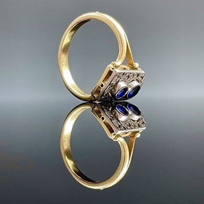 Lot 671 - An Edwardian 18ct gold and platinum diamond...