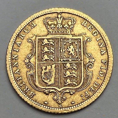 Lot 636 - Victoria 1886 young bust half sovereign coin.