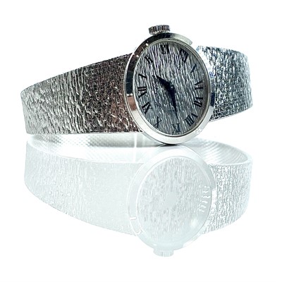 Lot 365 - A Bueche-Gerod ladies 9ct white gold manual...