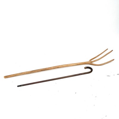Lot 134 - A rustic three-pronged pitchfork, length 141cm,...