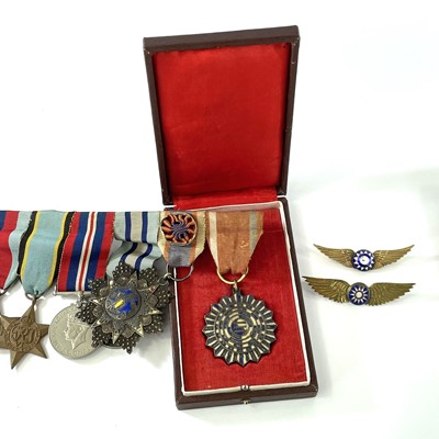 Lot 3 - A Rare and Unusual British & Chinese Medal...