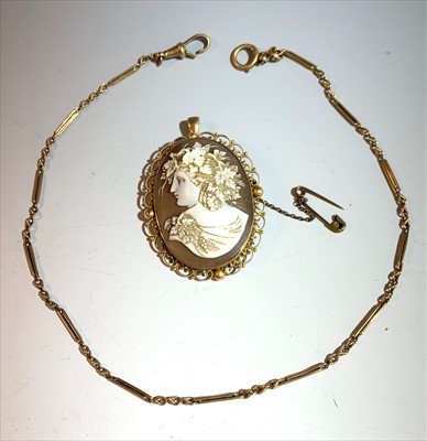Lot 2669 - A 9ct. gold fob watch chain.7.5gms and a gold...