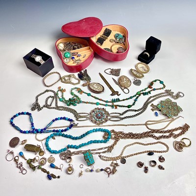 Lot 507 - A collection of costume jewellery including...