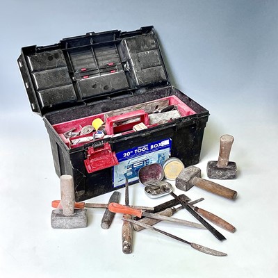 Lot 658 - A collection of Sven's sculpting tools