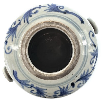 Lot 1 - A Chinese blue and white porcelain pail, early...