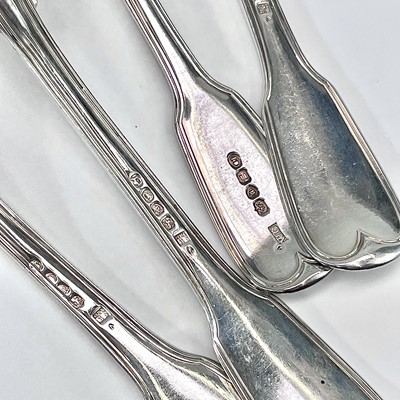Lot 34 - A good set of eleven George III silver fiddle...