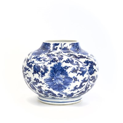 Lot 67 - A Chinese blue and white porcelain squat vase,...