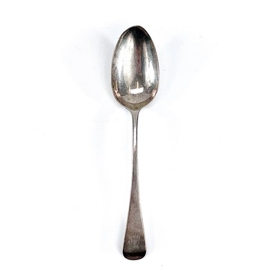 Lot 109 - A Victorian silver Old English pattern dinner...
