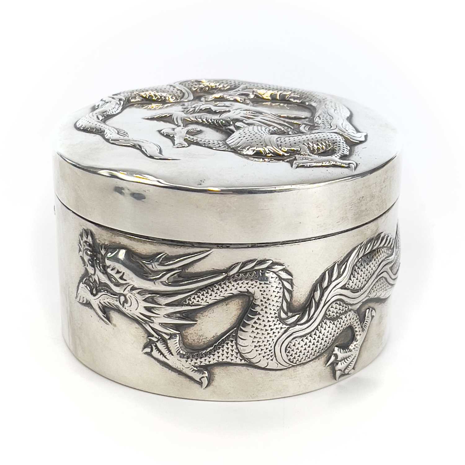 Lot 59 - A Chinese silver box and cover, by Wang Hing &...