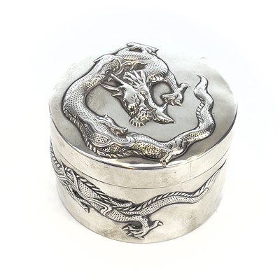 Lot 59 - A Chinese silver box and cover, by Wang Hing &...