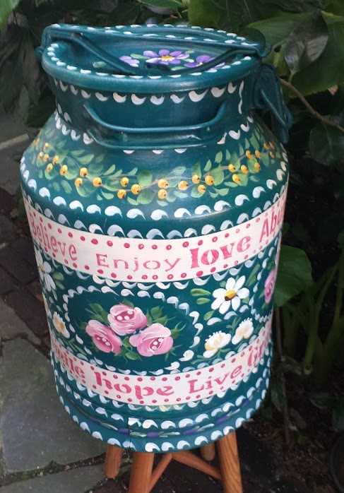Lot 31 - Dorothy OLIVER
