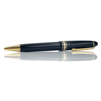 Lot 312 - A Montblanc Meisterstuck ball point pen.