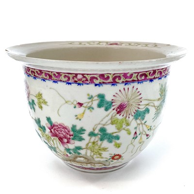 Lot 118 - A Chinese famille rose porcelain jardiniere,...
