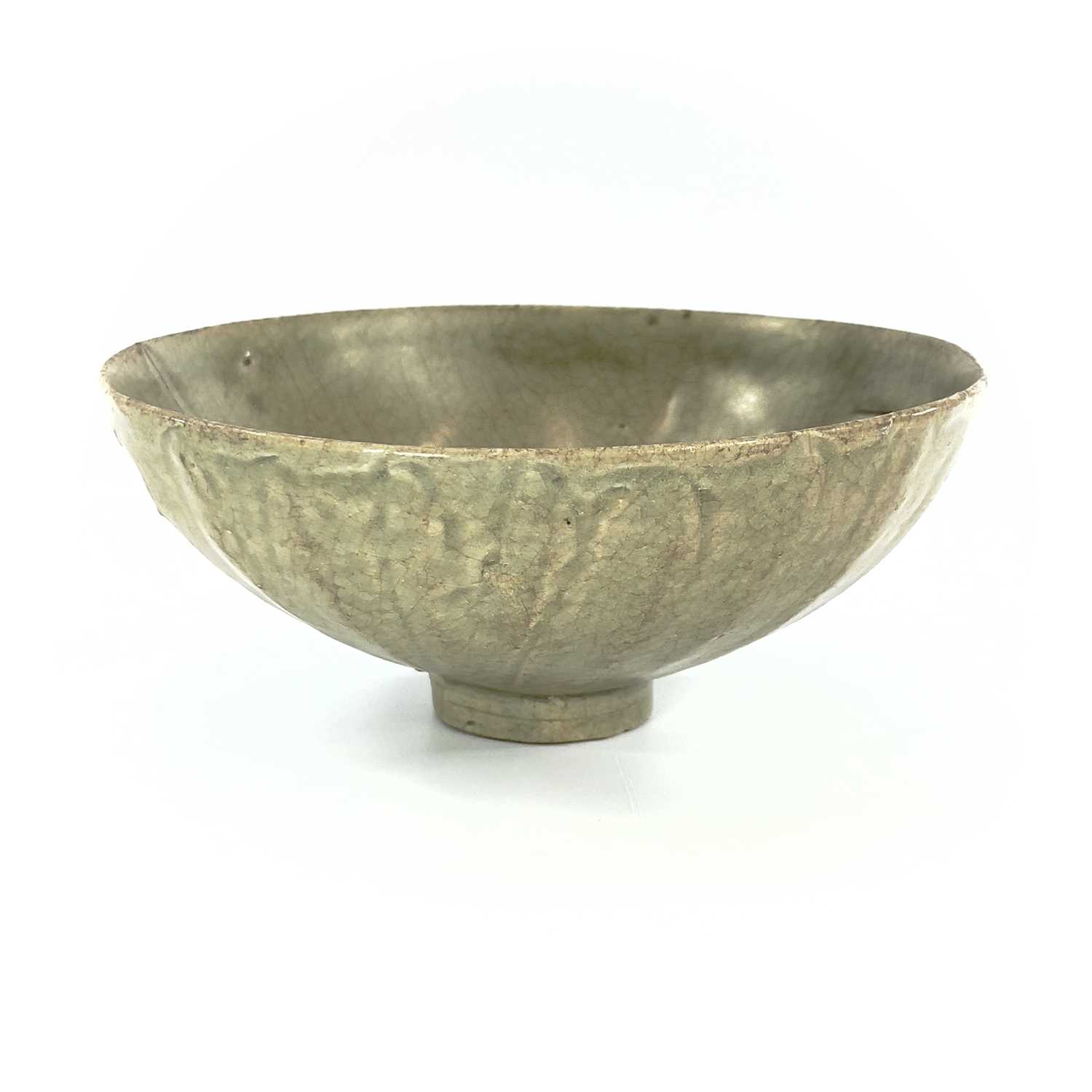 Lot 44 - A Chinese celadon bowl, Song Dynasty, of...