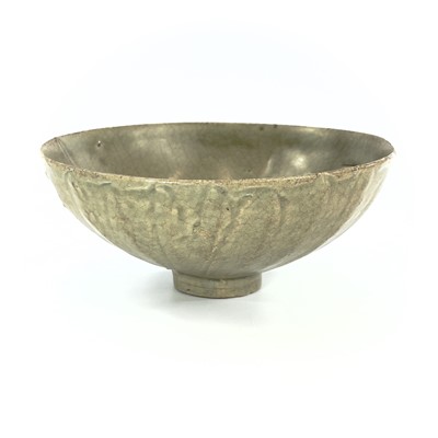 Lot 44 - A Chinese celadon bowl, Song Dynasty, of...