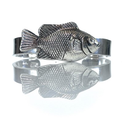 Lot 270a - A 999 fine silver Newlyn Black Bream bangle.