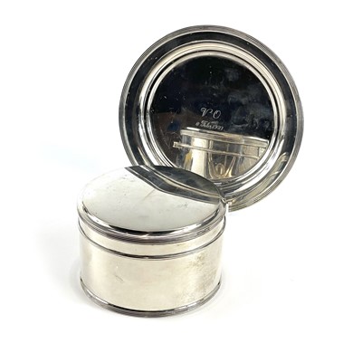 Lot 79 - A 1920's Dutch silver hinge lidded circular...