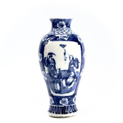 Lot 65 - A Chinese blue and white porcelain vase, late...