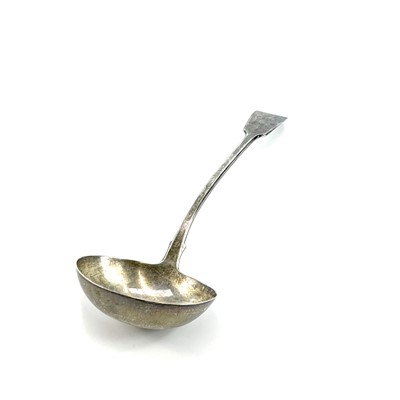 Lot 20 - A George IV silver fiddle pattern soup ladle...