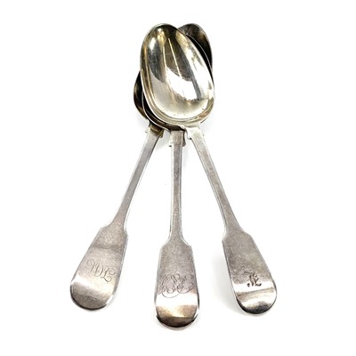 Lot 5 - A George III silver fiddle pattern dinner...
