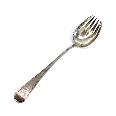 Lot 153 - A George III silver Old English threaded...