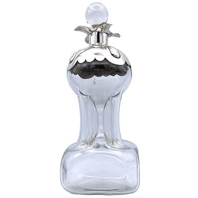 Lot 16 - An Edwardian silver mounted pinched glass...