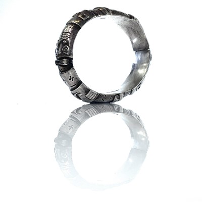 Lot 271 - A stylish Finnish silver hollow hinged bangle,...