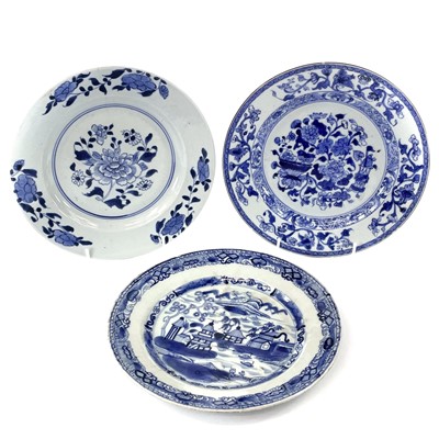 Lot 85 - Three Chinese blue and white porcelain plates,...