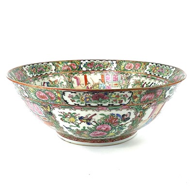Lot 127 - A large Chinese Canton punch bowl, circa 1910,...