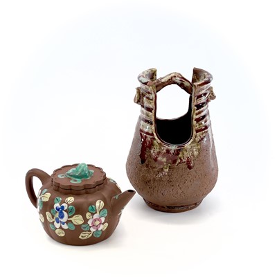 Lot 200 - A Chinese Yixing teapot, height 10cm and a...