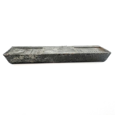 Lot 397 - A late 19th century Treloweth 28lb tin ingot...