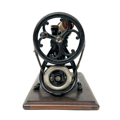 Lot 7 - A Willcox and Gibbs 'Silent' sewing machine,...