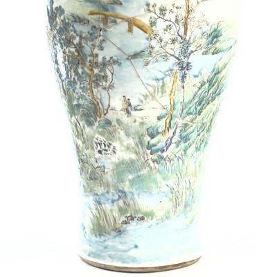 Lot 28 - A Chinese porcelain baluster vase, 19th...