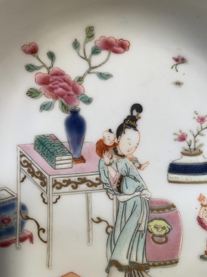 Lot 212 - A pair of Chinese famille rose porcelain...
