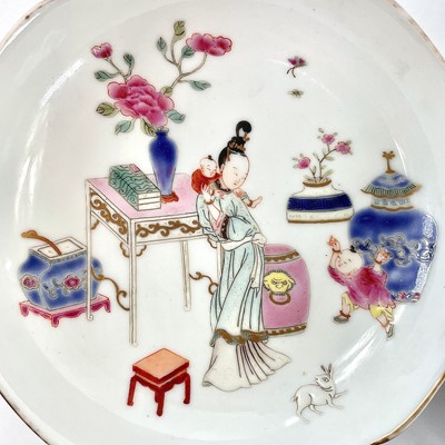 Lot 212 - A pair of Chinese famille rose porcelain...