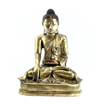 Lot 252 - A large Chinese bronze buddha, 19th century,...