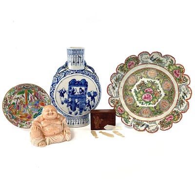 Lot 317 - A Chinese blue and white porcelain moon flask,...