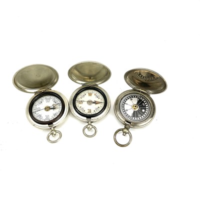 Lot 94 - A WWI Sherwood & Co London compass stamped V...