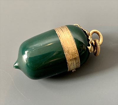 Lot 2497 - An exquisite gold mounted bloodstone...