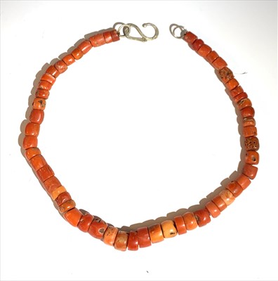 Lot 2512 - A coral necklace with graduated chunky...