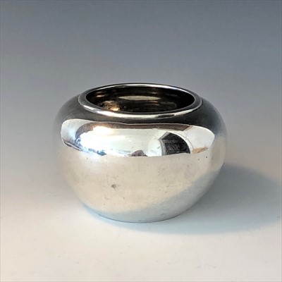 Lot 2065 - A plain Victorian silver sugar bowl of squat...