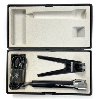 Lot 35 - A 1970s Grundig GDM 313 microphone.