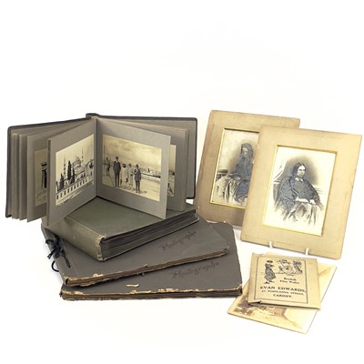 Lot 76 - Photo albums.