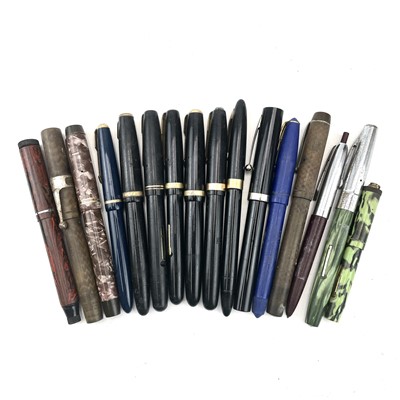 Lot 92 - A Parker Duofold fountain pen together with...