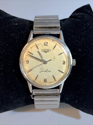 Lot 2663 - A Longines gentleman's stainless steel cased...