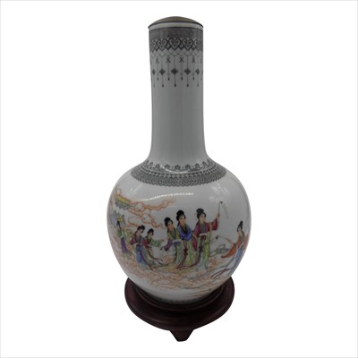 Lot 1117 - A Chinese Republic Period porcelain vase,...