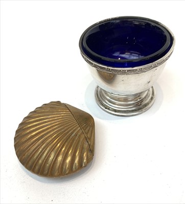 Lot 2517 - A brass shell shaped vesta case and a silver...